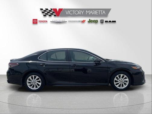 Midnight Black 2024 Toyota Camry SE