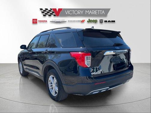 Agate Black Metallic 2024 Ford Explorer XLT