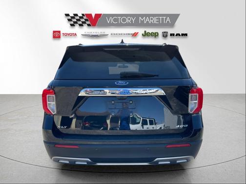 Agate Black Metallic 2024 Ford Explorer XLT