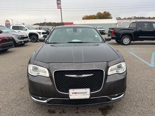 2021 Chrysler 300 Touring