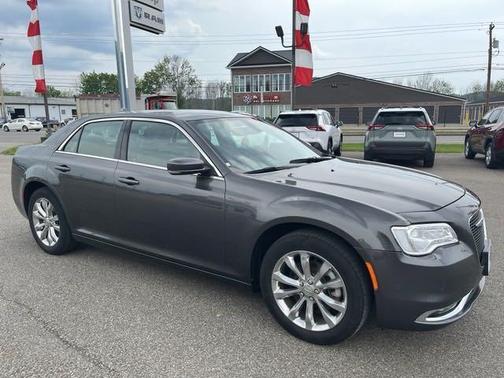 2021 Chrysler 300 Touring