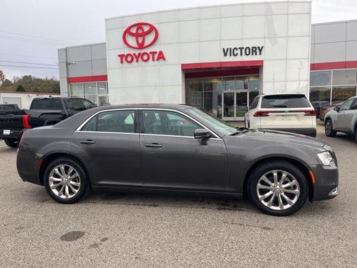 2021 Chrysler 300 Touring