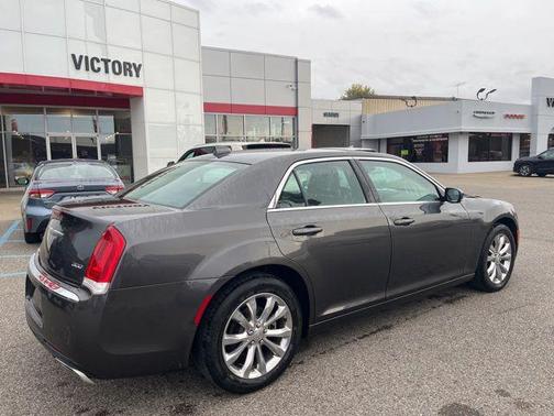 2021 Chrysler 300 Touring
