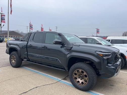 2025 Toyota Tacoma Hybrid Trailhunter