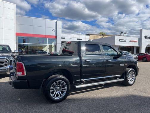 Brilliant Black Crystal Pearlcoat 2016 RAM 1500 Longhorn