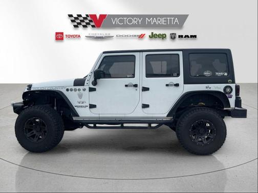 Bright White 2016 Jeep Wrangler Unlimited Sahara