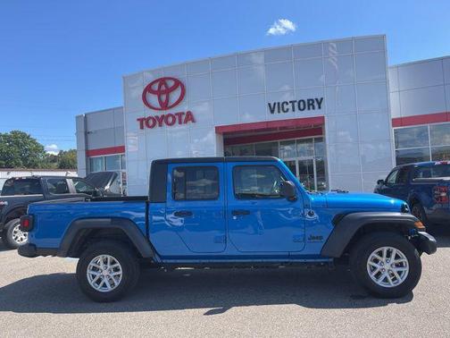 2023 Jeep Gladiator Sport S