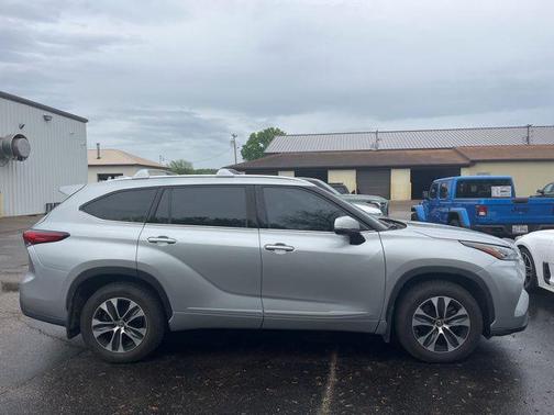 2020 Toyota Highlander XLE