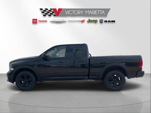 Brilliant Black Crystal Pearl 2017 RAM 1500 Express