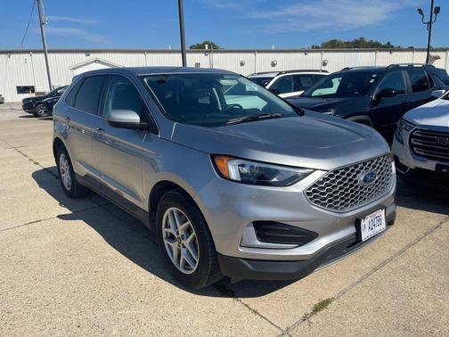Silver Metallic 2024 Ford Edge SEL