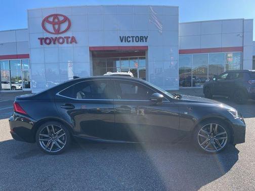 2018 Lexus IS 300 Base