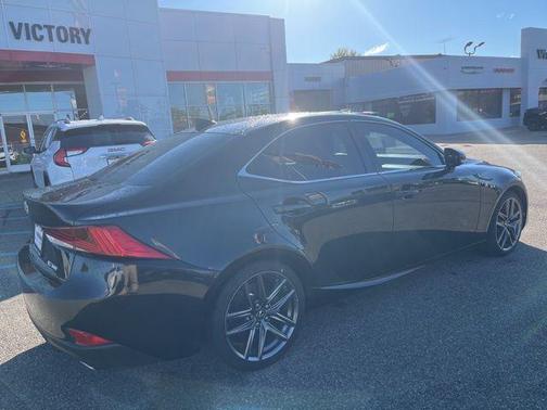 2018 Lexus IS 300 Base