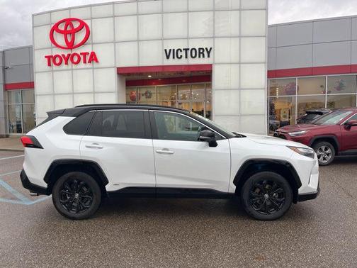 2023 Toyota RAV4 Hybrid SE