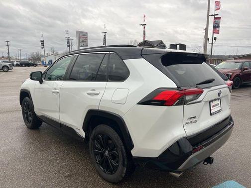 2023 Toyota RAV4 Hybrid SE