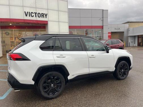 2023 Toyota RAV4 Hybrid SE