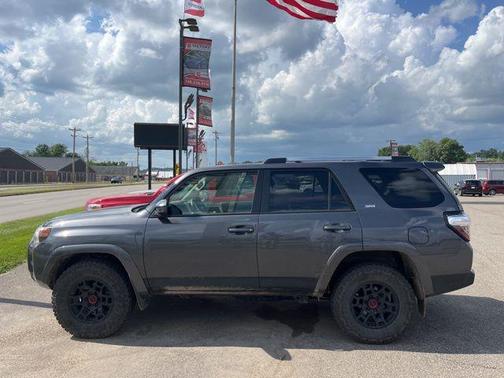 2022 Toyota 4Runner SR5