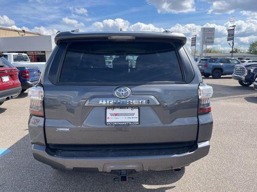 2022 Toyota 4Runner SR5