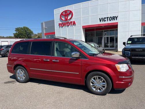 2008 Chrysler Town & Country Limited