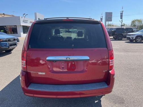 2008 Chrysler Town & Country Limited