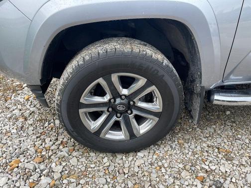 Silver Sky Metallic 2016 Toyota Tacoma Limited