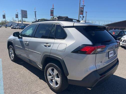 2021 Toyota RAV4 Hybrid XLE