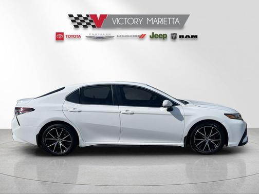 Ice Cap 2023 Toyota Camry SE