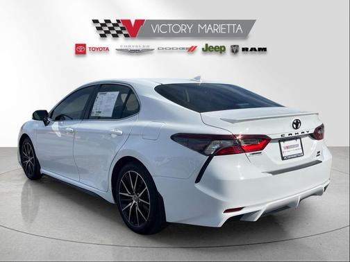 Ice Cap 2023 Toyota Camry SE