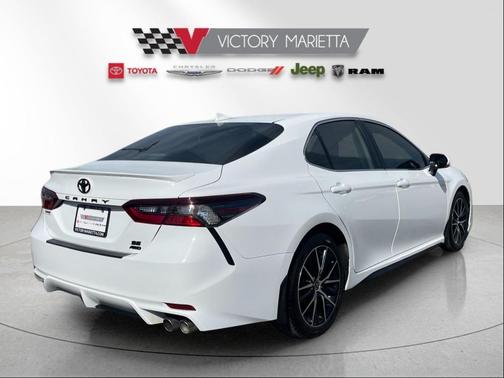 Ice Cap 2023 Toyota Camry SE