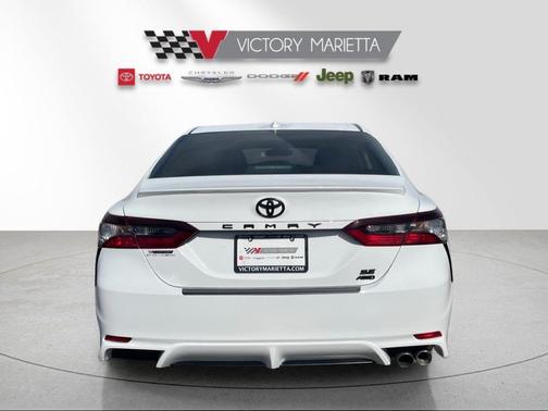 Ice Cap 2023 Toyota Camry SE