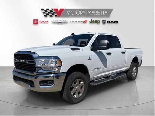 Bright White Clearcoat 2024 RAM 2500 Big Horn Crew Cab 4x4 6'4' Box