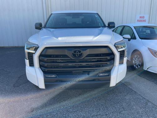 Ice Cap 2024 Toyota Tundra SR5