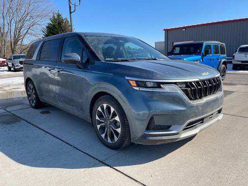 2024 Kia Carnival EX