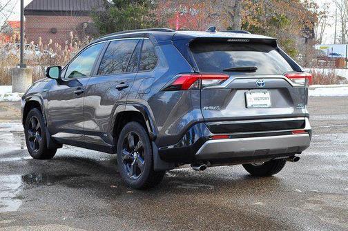 2020 Toyota RAV4 Hybrid SE