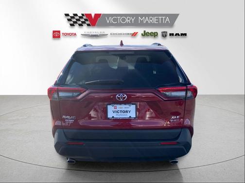 Pearl 2025 Toyota RAV4 Hybrid XLE