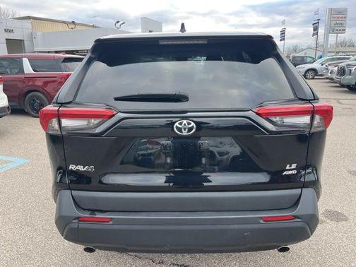 2023 Toyota RAV4 LE