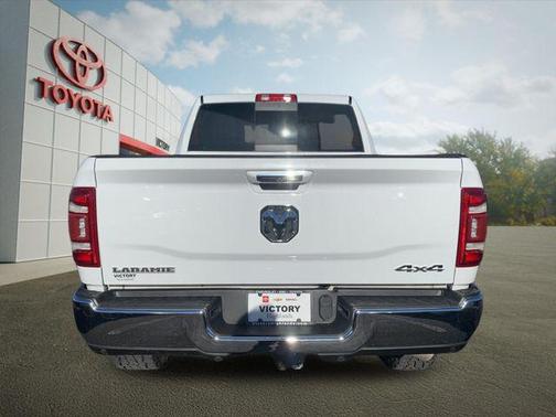 2019 RAM 2500 Laramie Crew Cab 4x4 6'4' Box