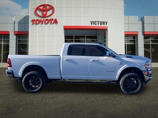 2019 RAM 2500 Laramie Crew Cab 4x4 6'4' Box