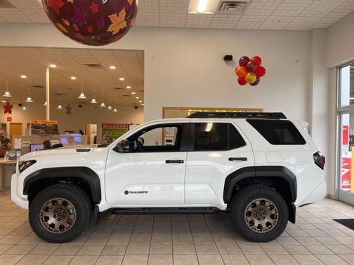 2025 Toyota 4Runner Hybrid Trailhunter