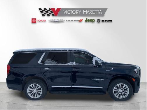 2024 GMC Yukon SLT
