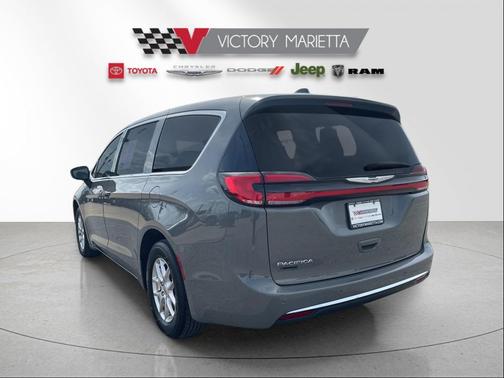 2025 Chrysler Pacifica L