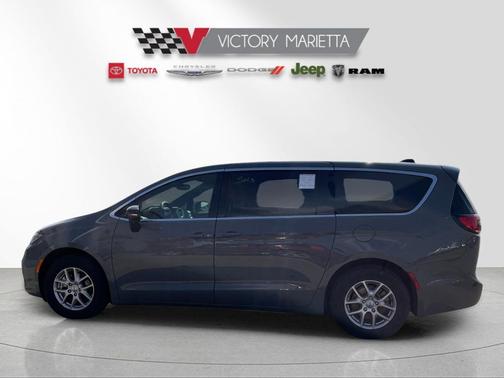 2025 Chrysler Pacifica L