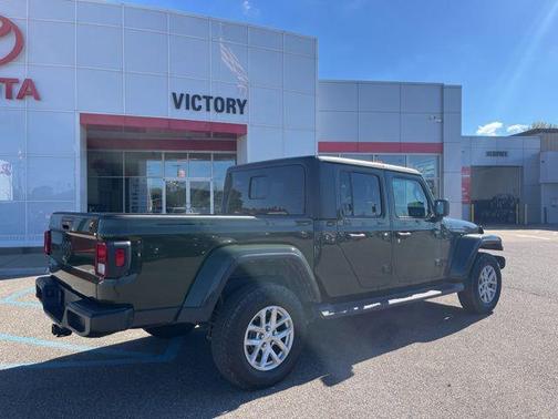 2023 Jeep Gladiator Sport S