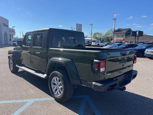 2023 Jeep Gladiator Sport S
