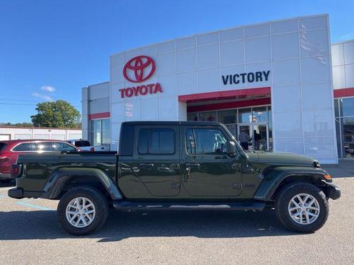 2023 Jeep Gladiator Sport S