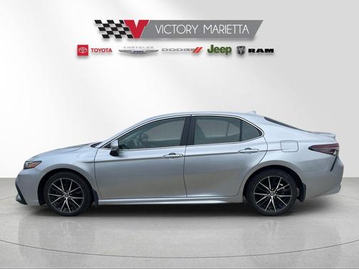 Celestial Silver Metallic 2024 Toyota Camry SE