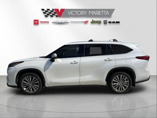 Blizzard Pearl 2021 Toyota Highlander Platinum