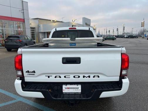 2022 Toyota Tacoma SR