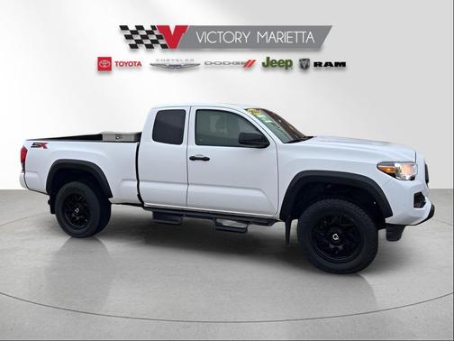 2022 Toyota Tacoma SR