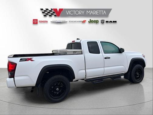 2022 Toyota Tacoma SR