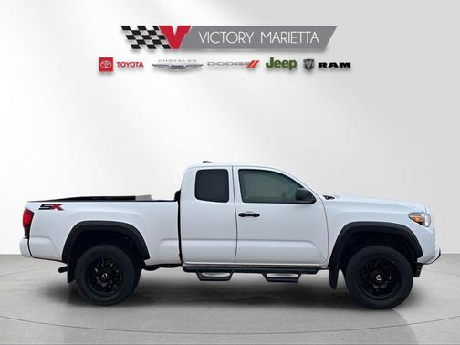 2022 Toyota Tacoma SR